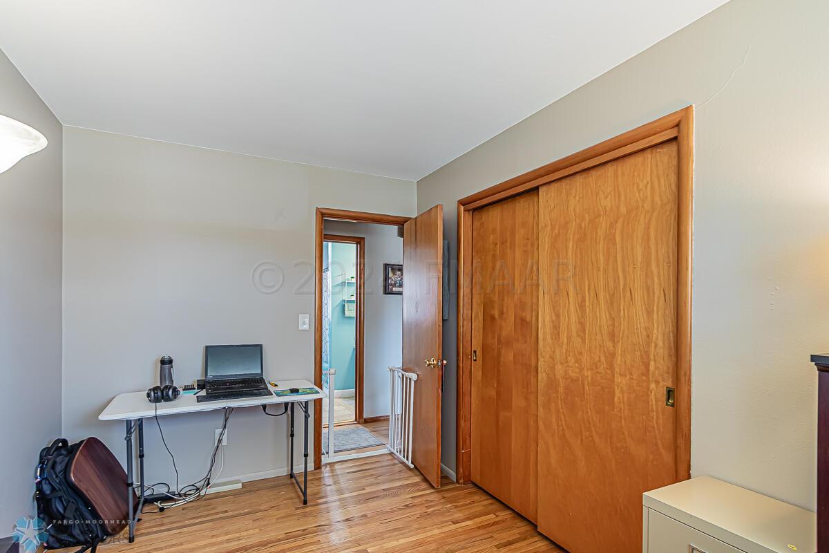 3017 9th St NFargo, ND 58102-11