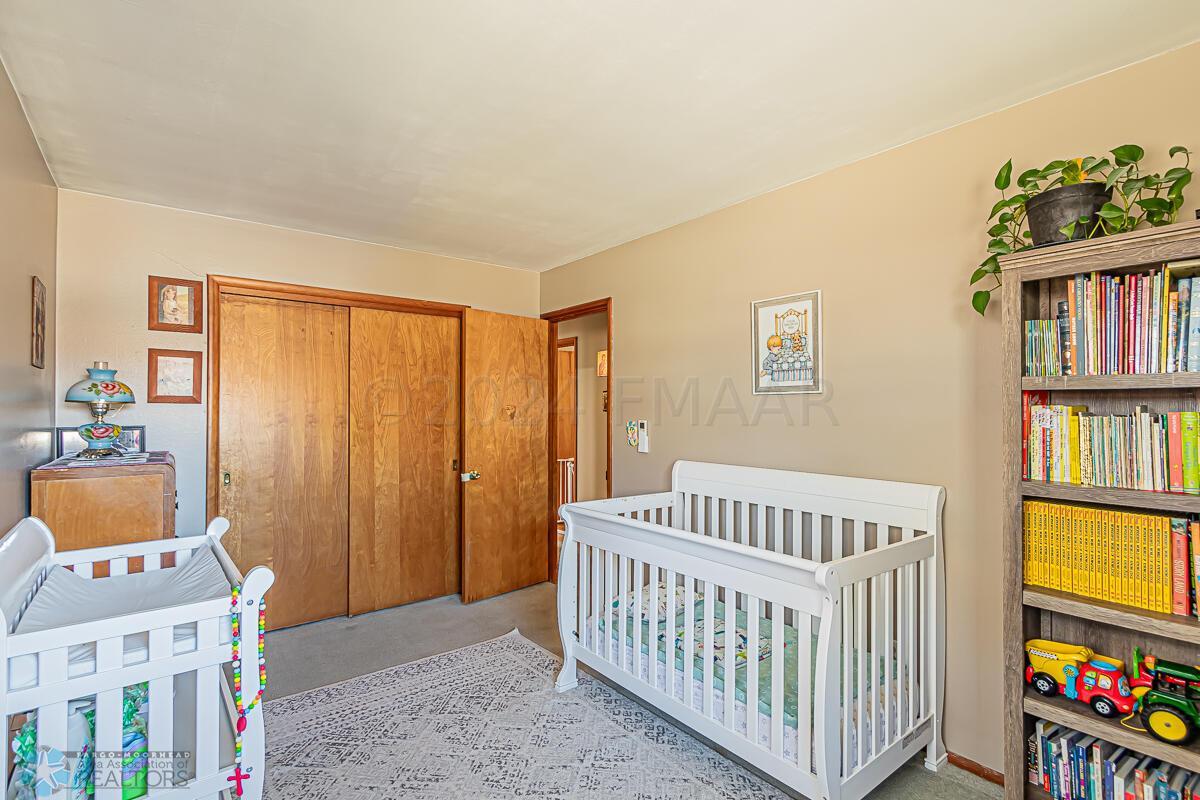 3017 9th St NFargo, ND 58102-17