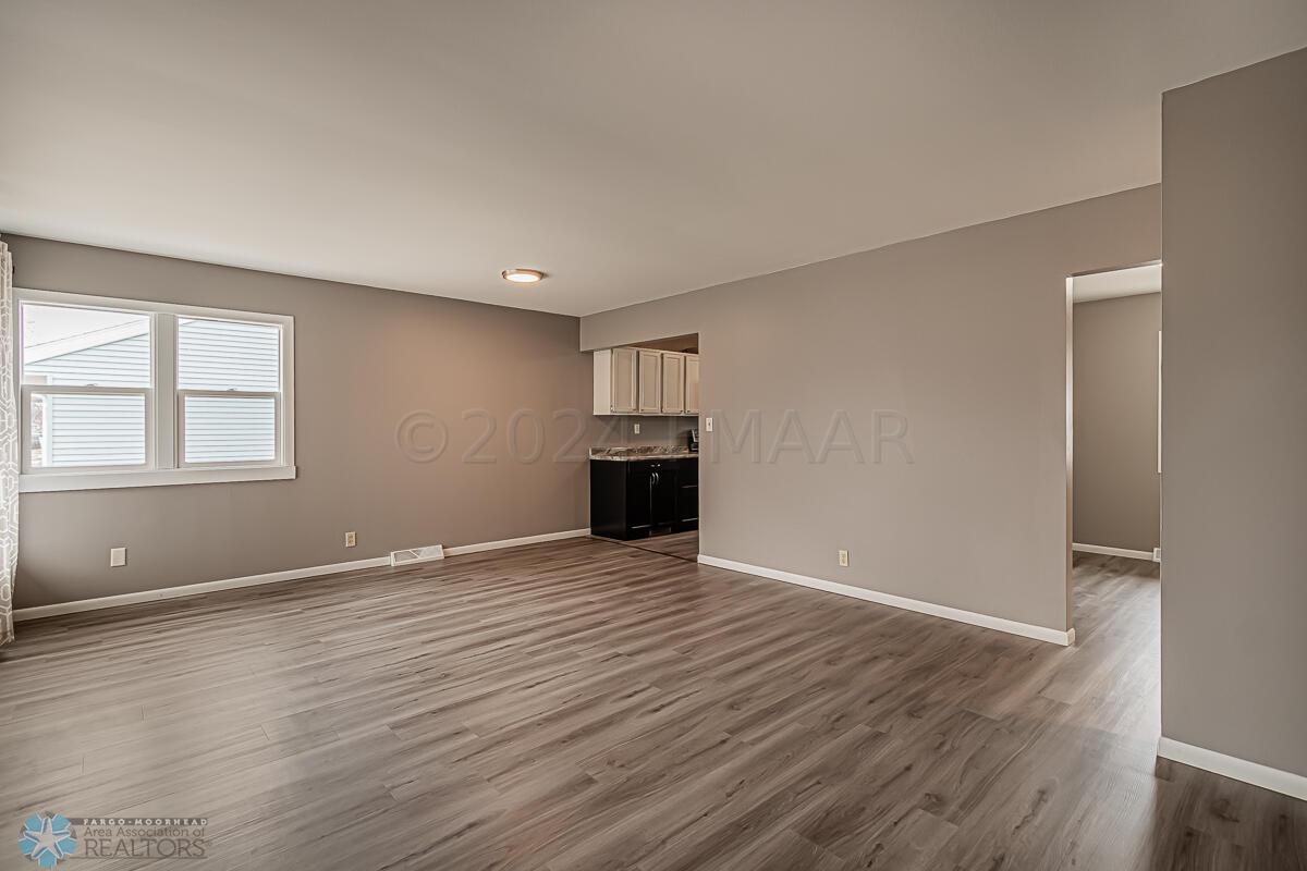 409 23 Avenue N, Fargo, ND 58102-08