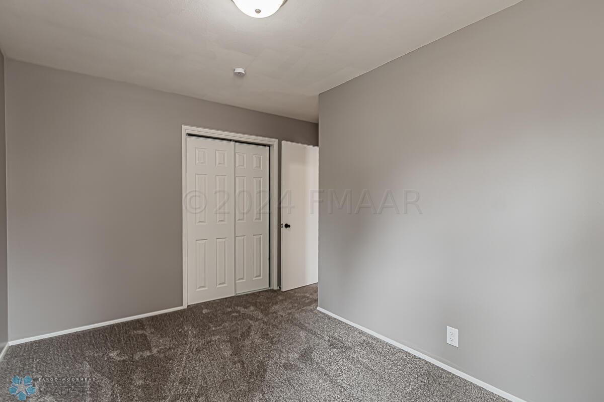409 23 Avenue N, Fargo, ND 58102-17