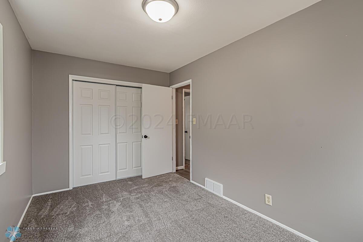 409 23 Avenue N, Fargo, ND 58102-19
