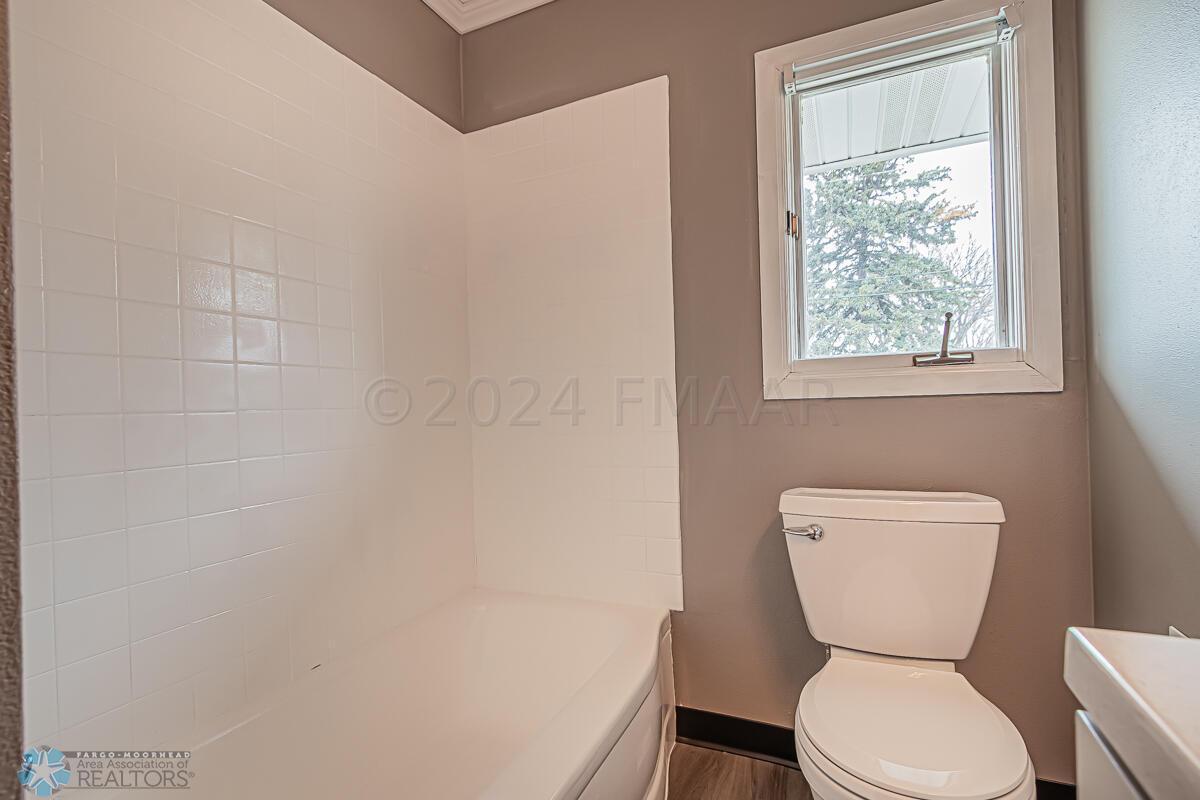 409 23 Avenue N, Fargo, ND 58102-21