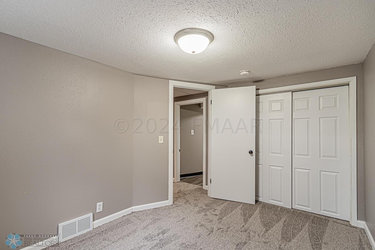 409 23 Avenue N, Fargo, ND 58102-26