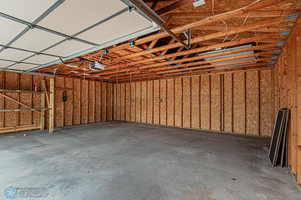 409 23 Avenue N, Fargo, ND 58102-30