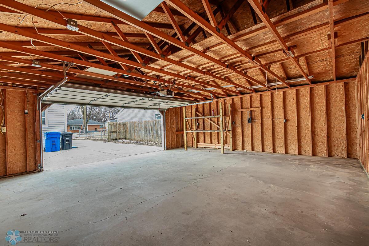409 23 Avenue N, Fargo, ND 58102-31