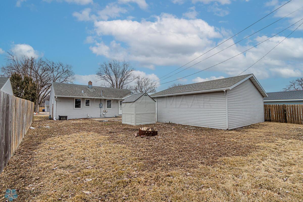 409 23 Avenue N, Fargo, ND 58102-07