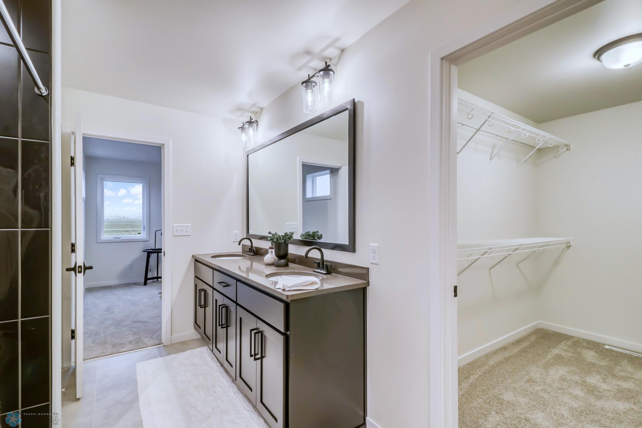 Primary Bathroom1_3.jpg