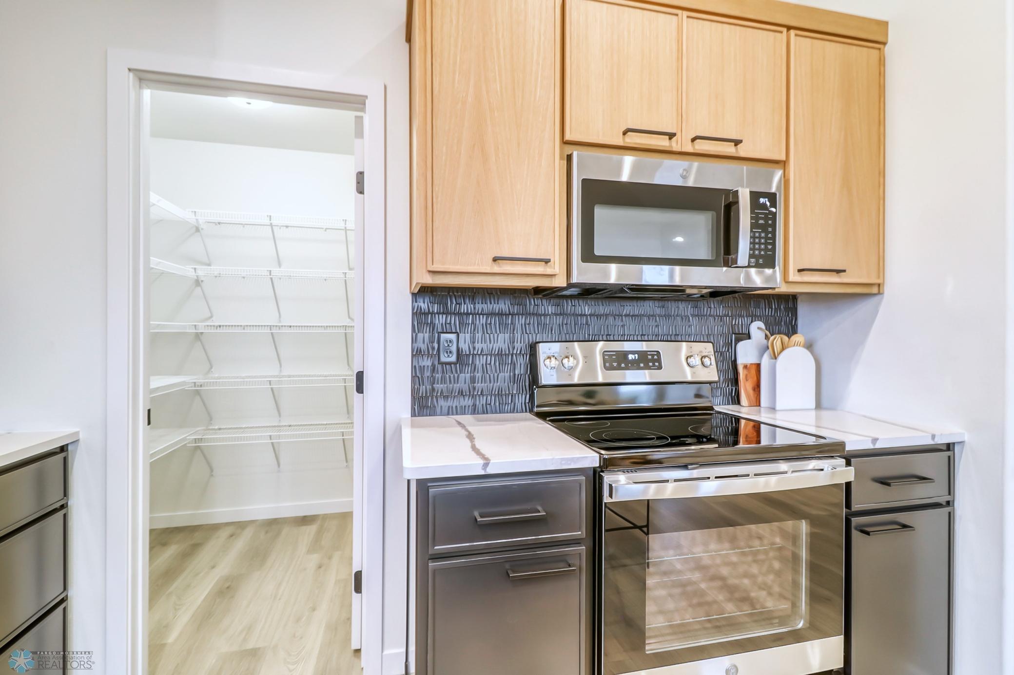 Kitchen1_6.jpg