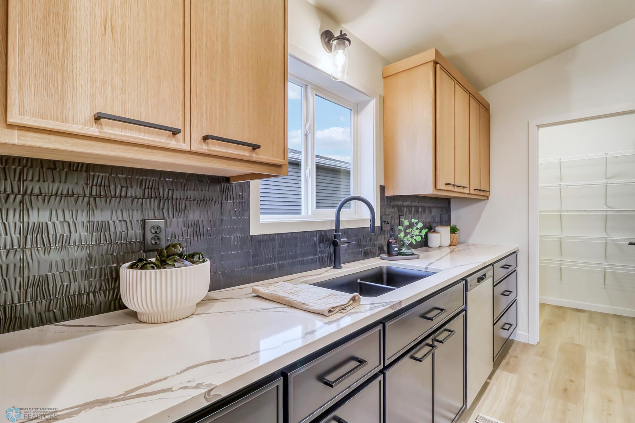 Kitchen1_71.jpg