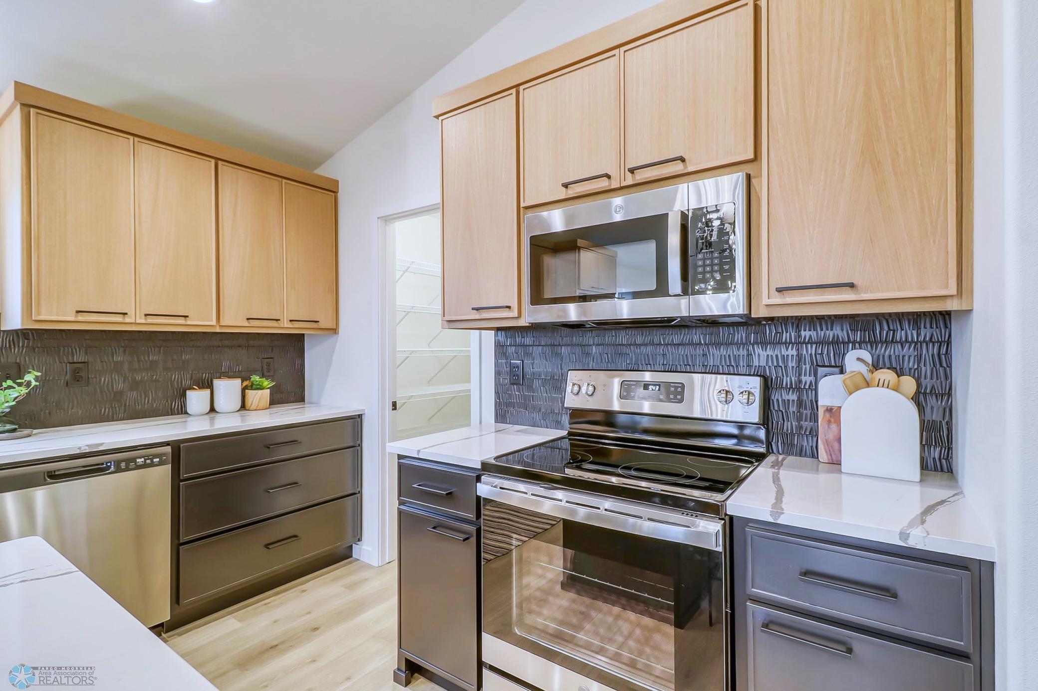 Kitchen1_8.jpg