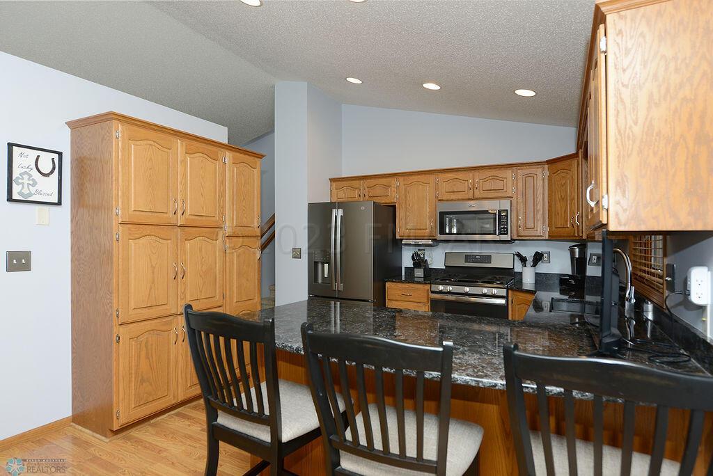Large Breakfast Bar