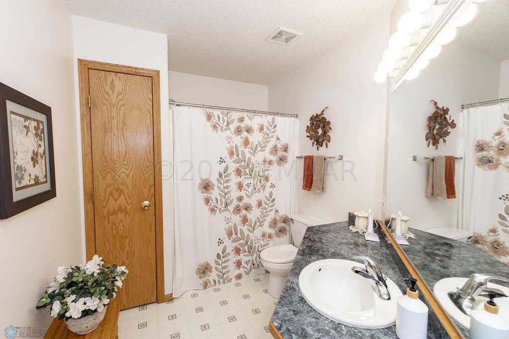 Upstairs Full Bath