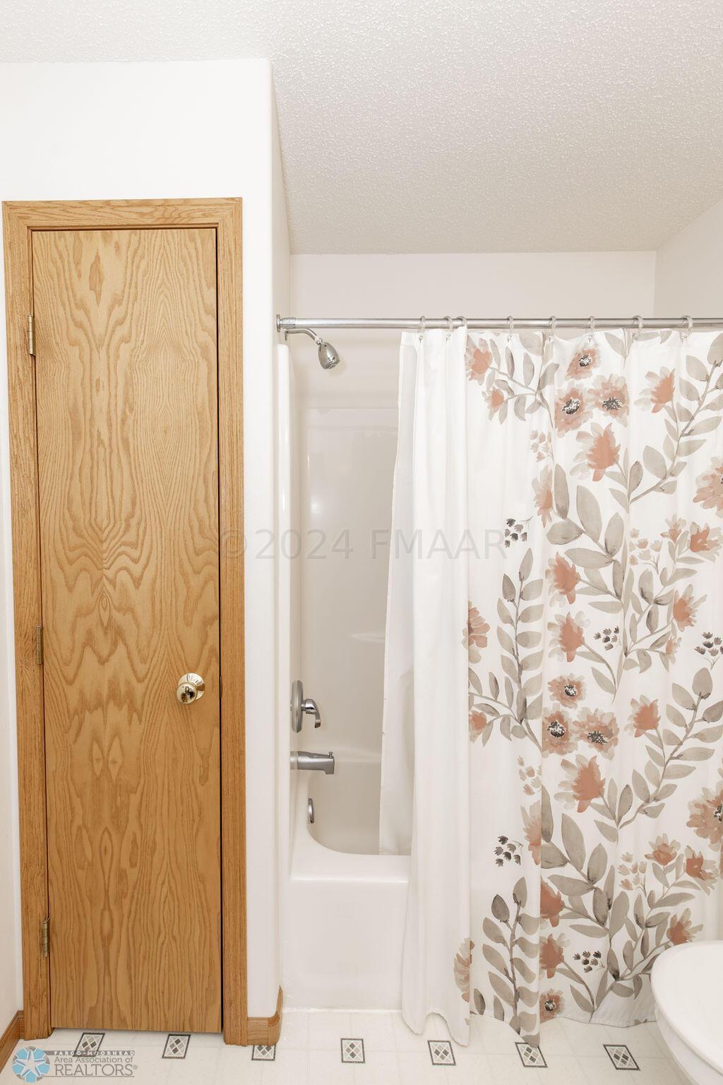 Upstairs Full Bath