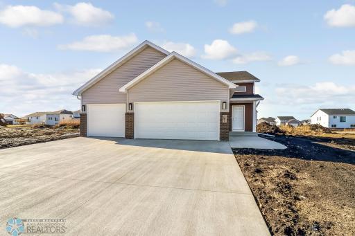 Photo for 1236 JILL Drive W, West Fargo, ND 58078 - Listing #7427748 1236 JILL Drive W, West Fargo, ND 58078