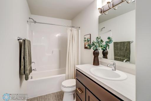 Photo for 1236 JILL Drive W, West Fargo, ND 58078 - Listing #7427748 1236 JILL Drive W, West Fargo, ND 58078
