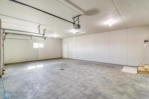 Photo for 1236 JILL Drive W, West Fargo, ND 58078 - Listing #7427748 1236 JILL Drive W, West Fargo, ND 58078