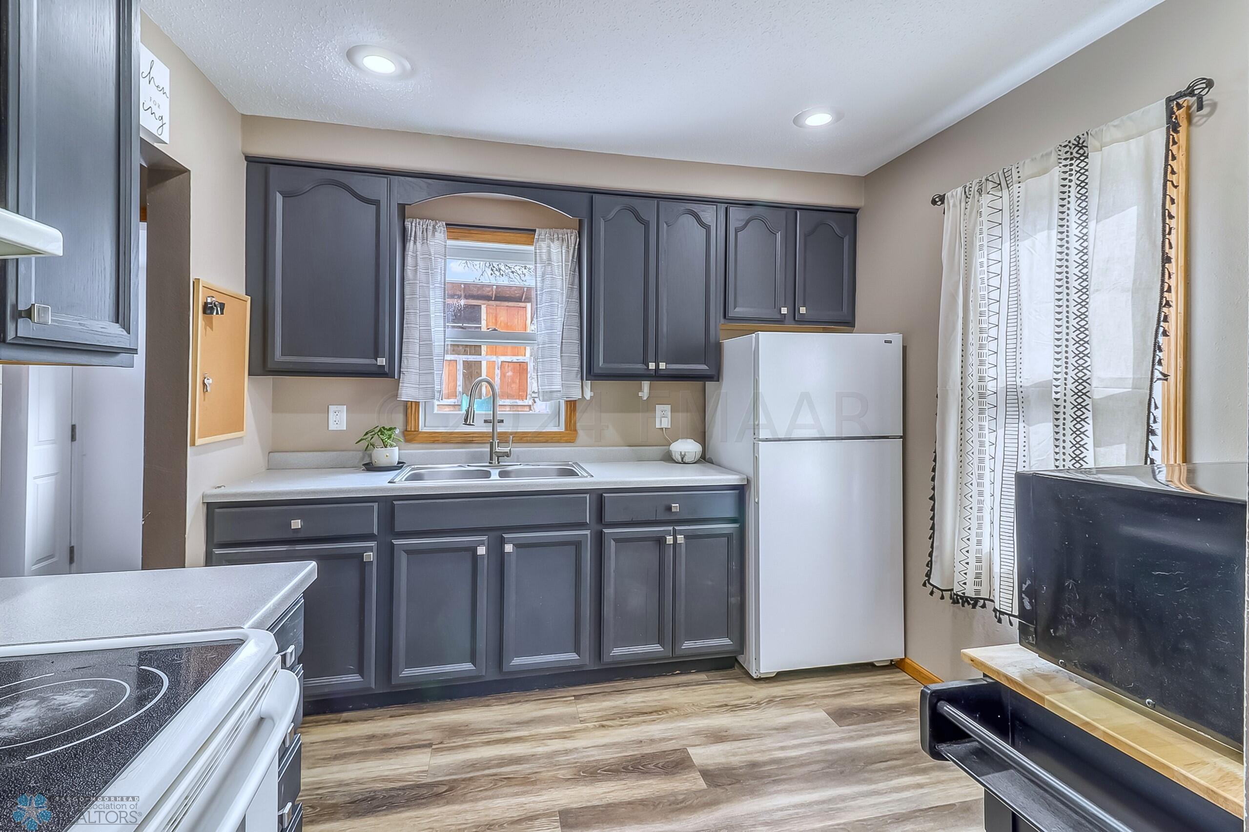 Kitchen (1)