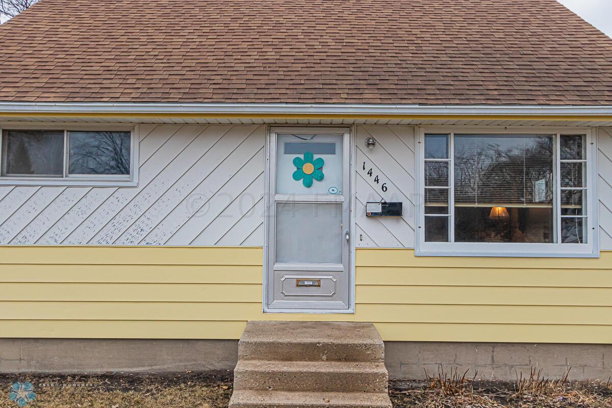1446 14 1_2 St S, Fargo, ND 58103-36