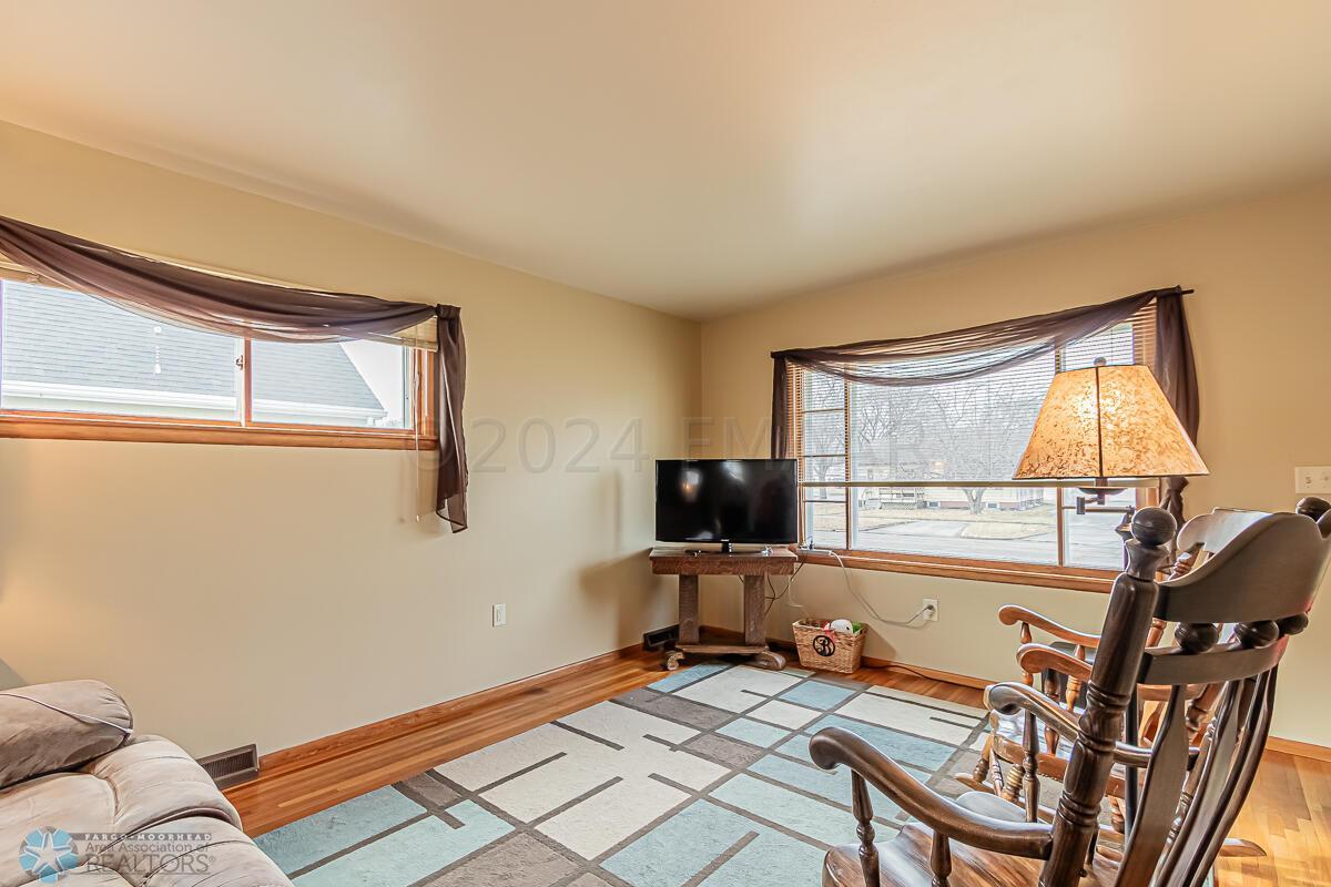1446 14 1_2 St S, Fargo, ND 58103-18
