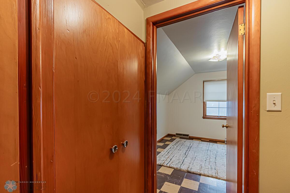 1446 14 1_2 St S, Fargo, ND 58103-28