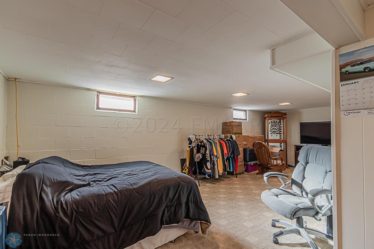 1446 14 1_2 St S, Fargo, ND 58103-03