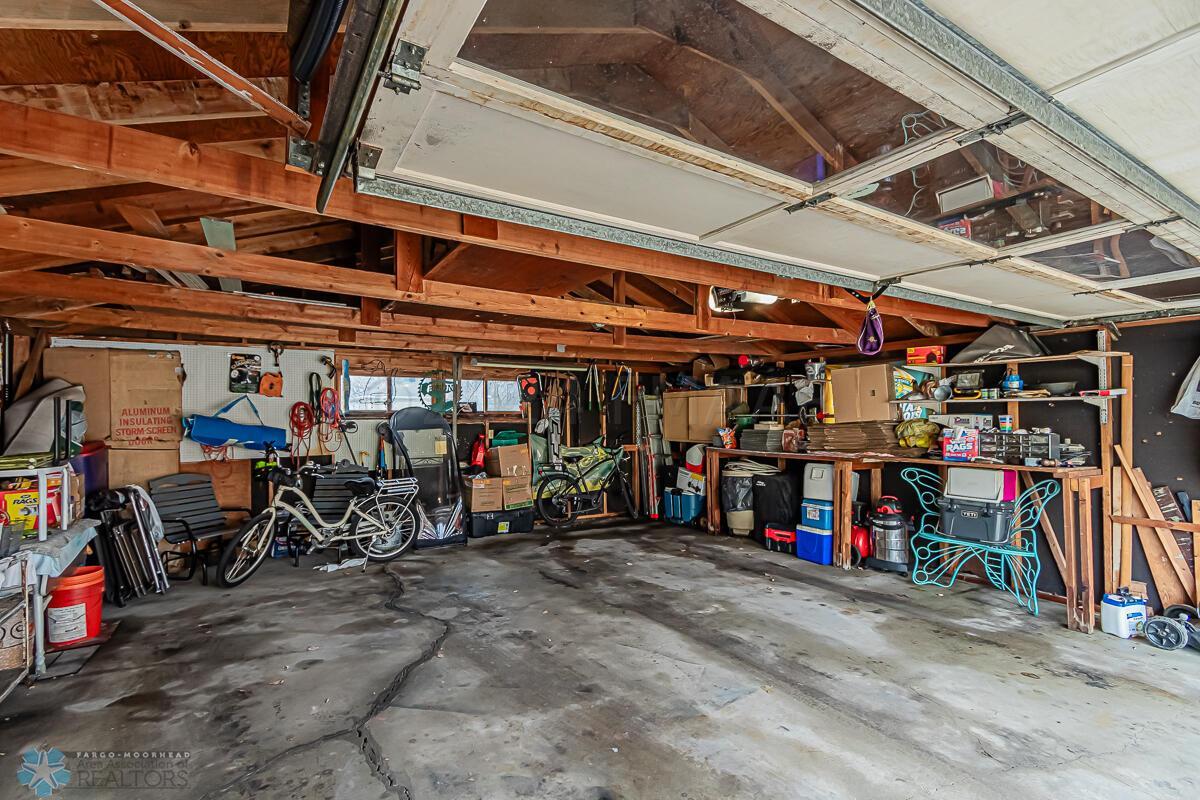 1446 14 1_2 St S, Fargo, ND 58103-31