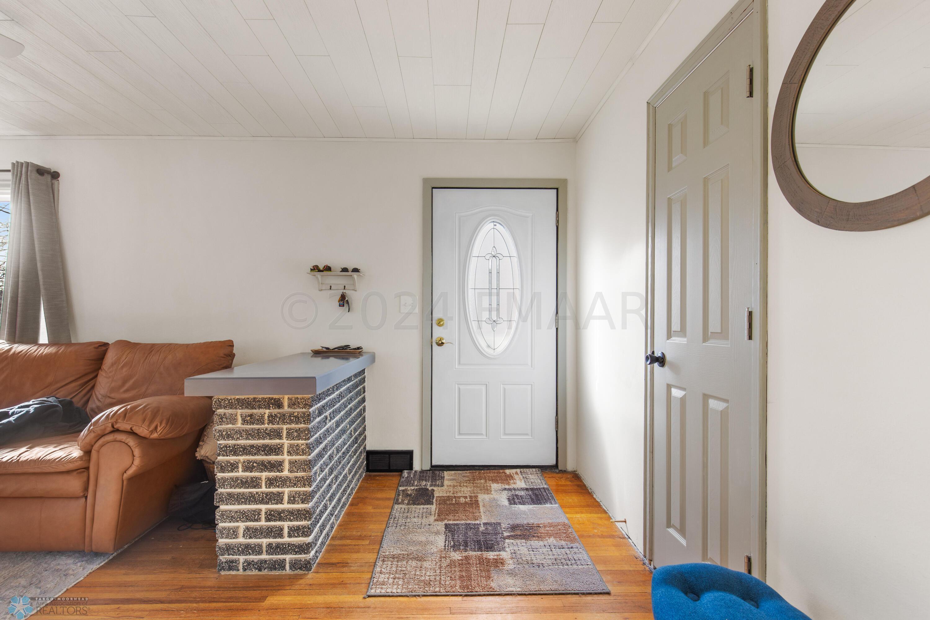 Home-4