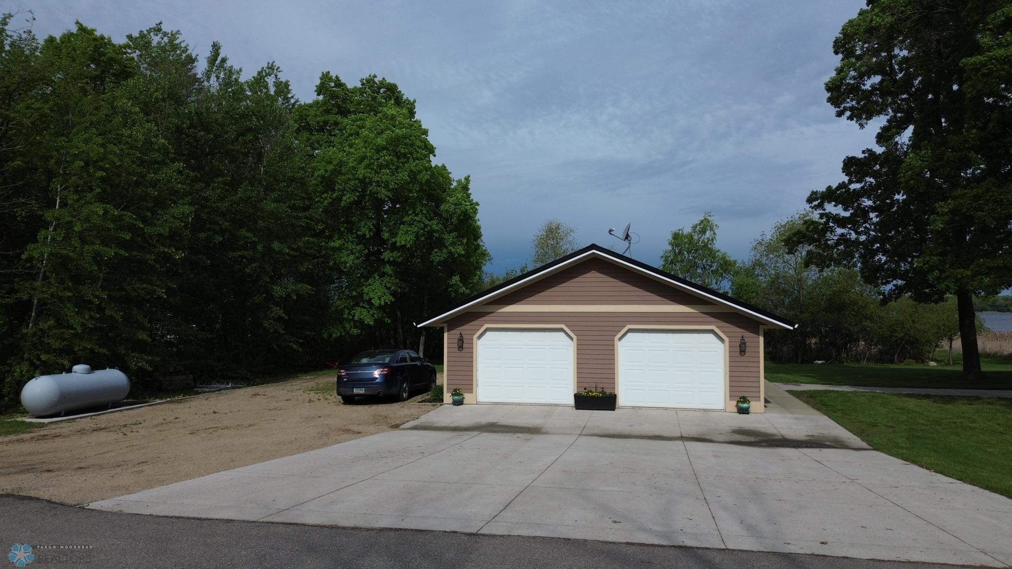 Huge Heated Garage