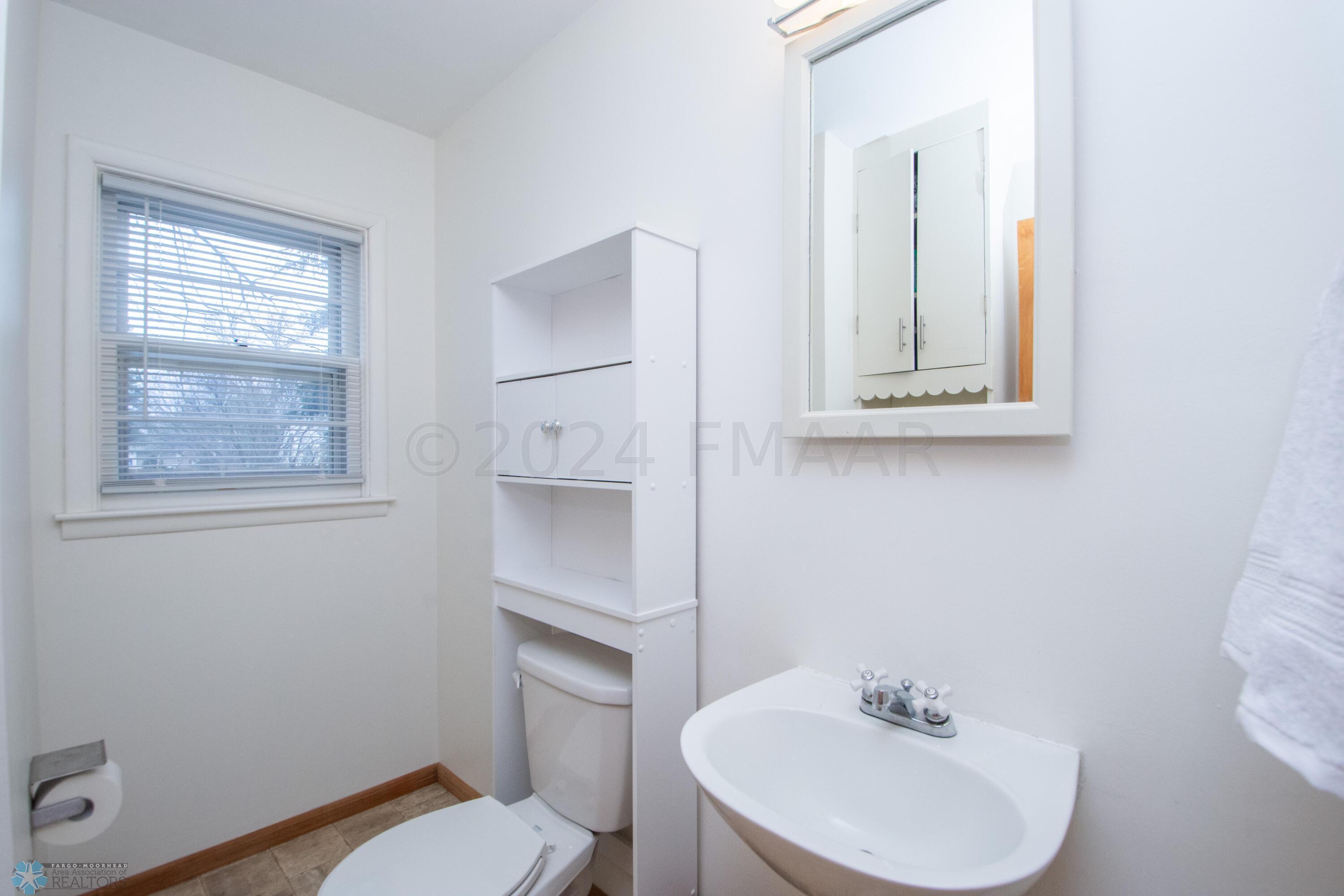 1/2 bath on main