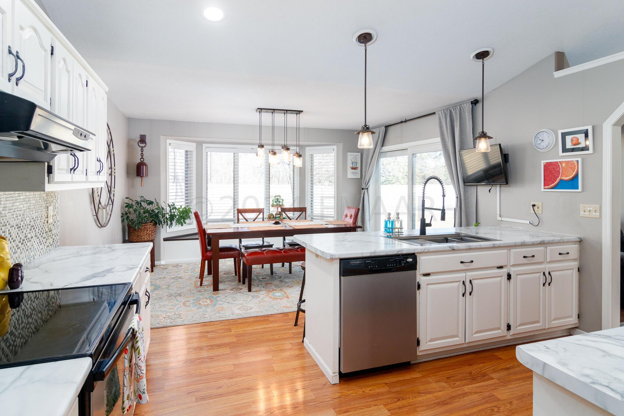 Eat in kitchen