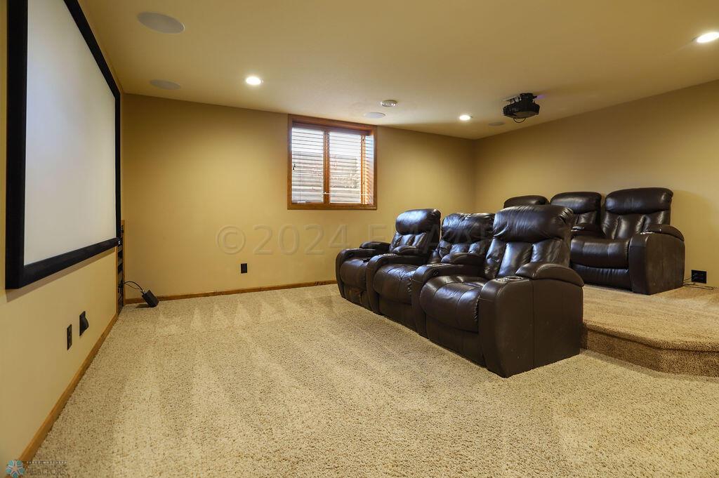 2317 39th St S, Moorhead