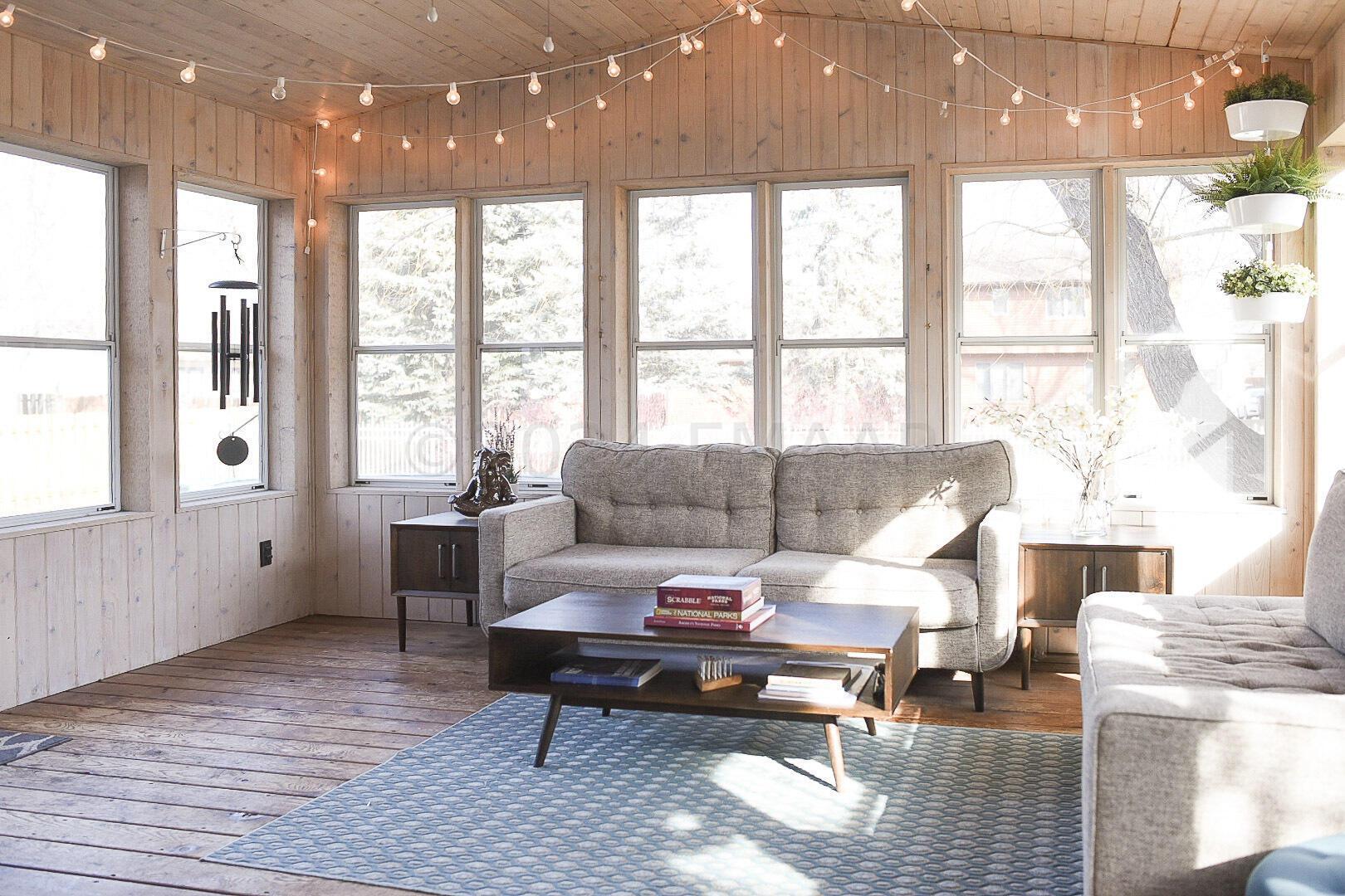Daytime-3 Season Porch