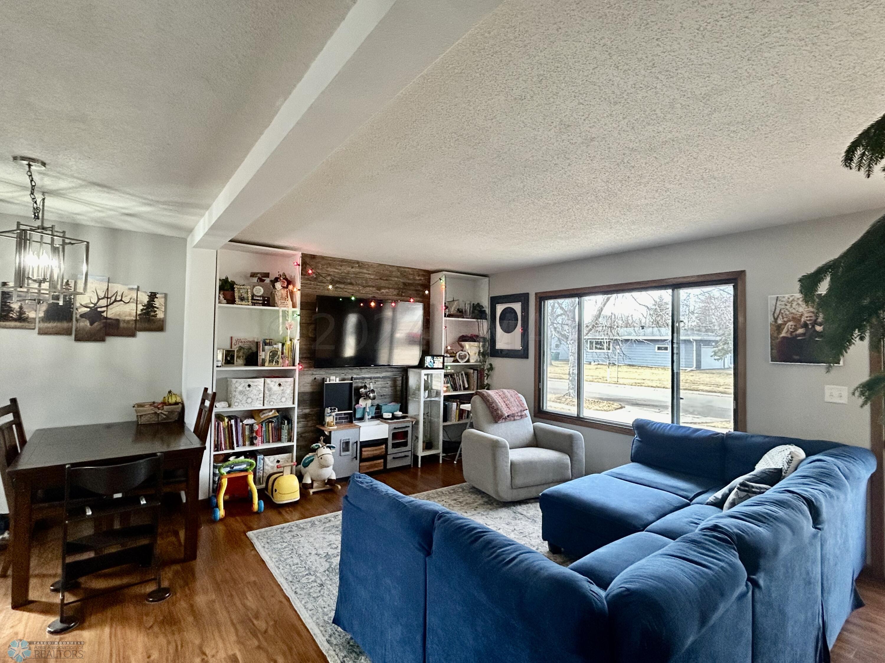 Dining Room/Living Room