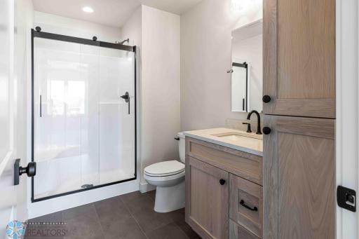3056 PRAIRIE FARMS Circle S, Fargo, ND 58104
