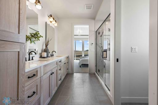 3056 PRAIRIE FARMS Circle S, Fargo, ND 58104