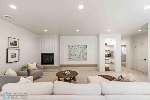 3056 PRAIRIE FARMS Circle S, Fargo, ND 58104