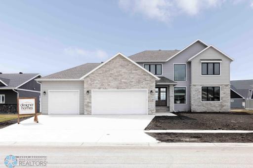 3056 PRAIRIE FARMS Circle S, Fargo, ND 58104