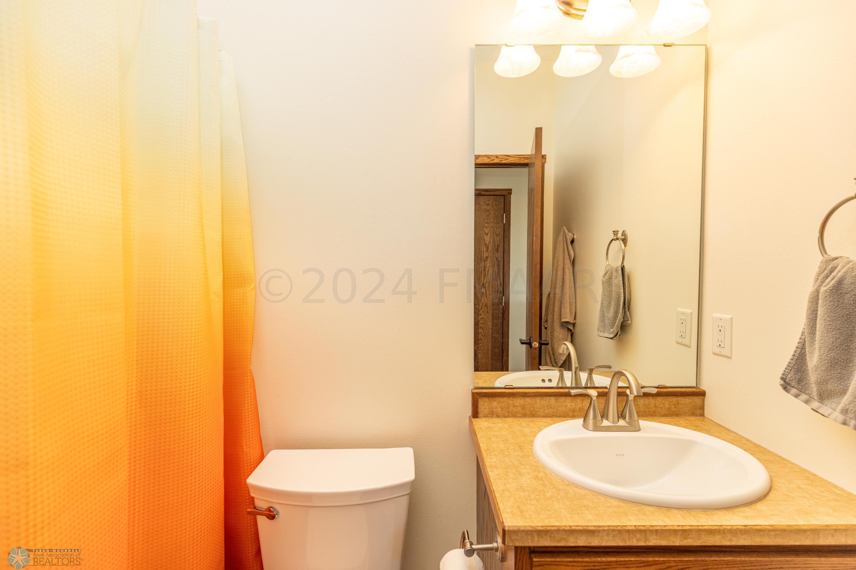 Upper Level Guest Bath
