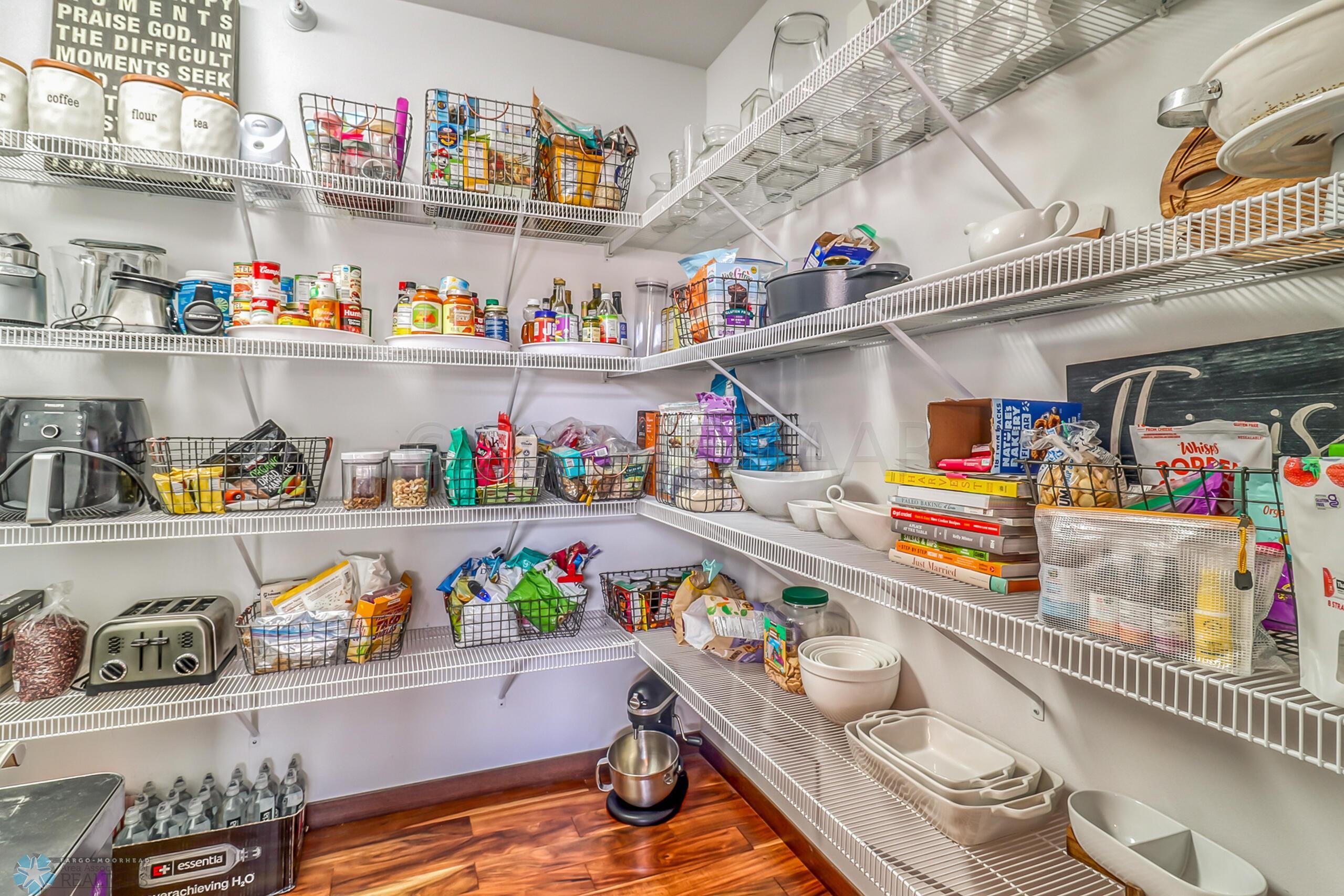 Kitchen_Pantry1_1