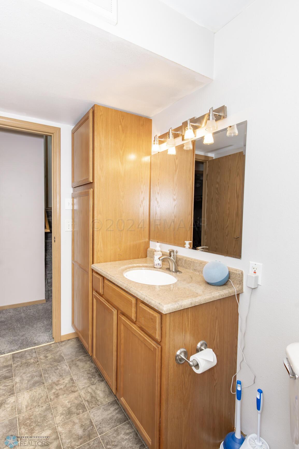 2ndBathroomFull