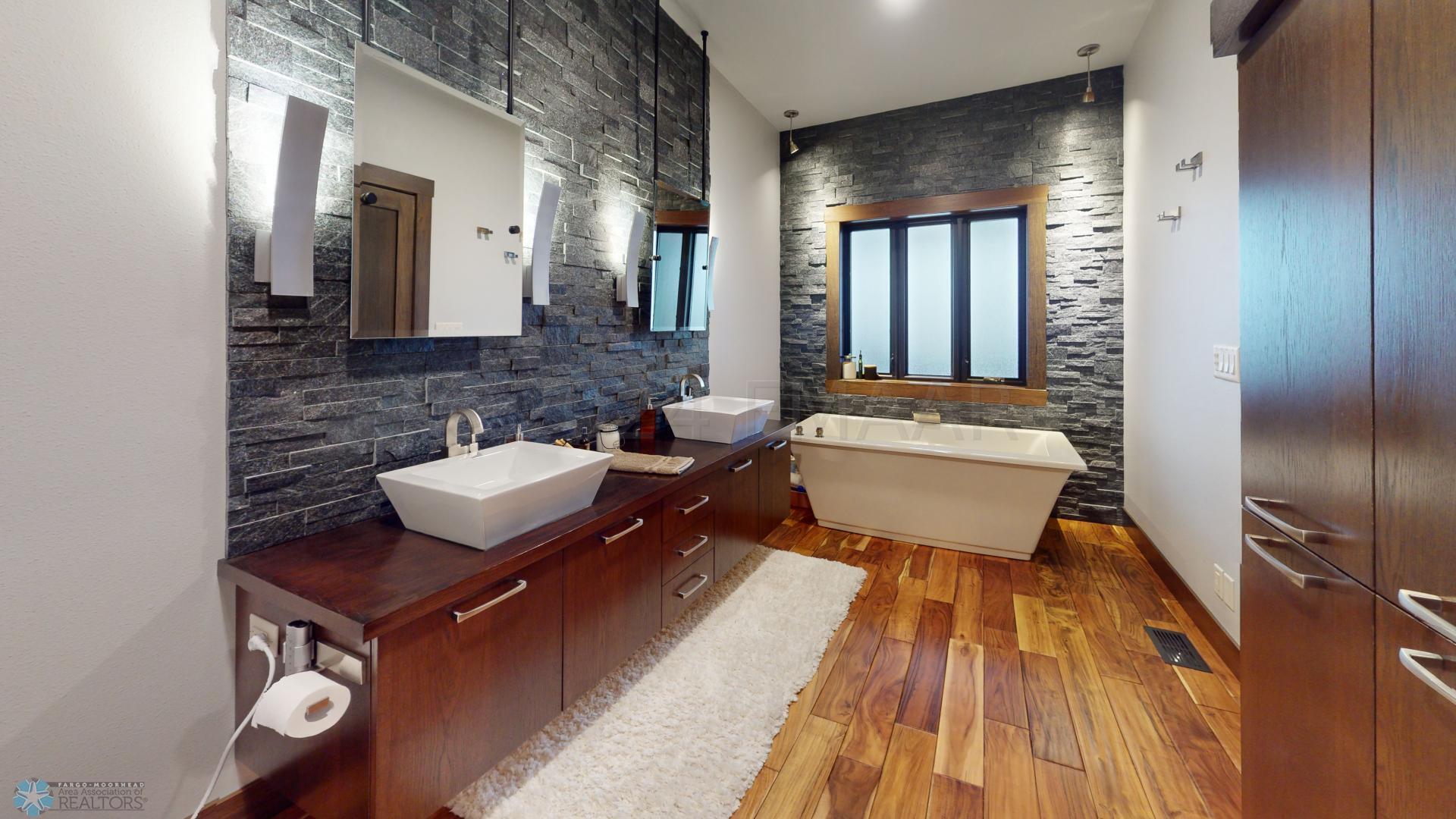 405-Bathroom