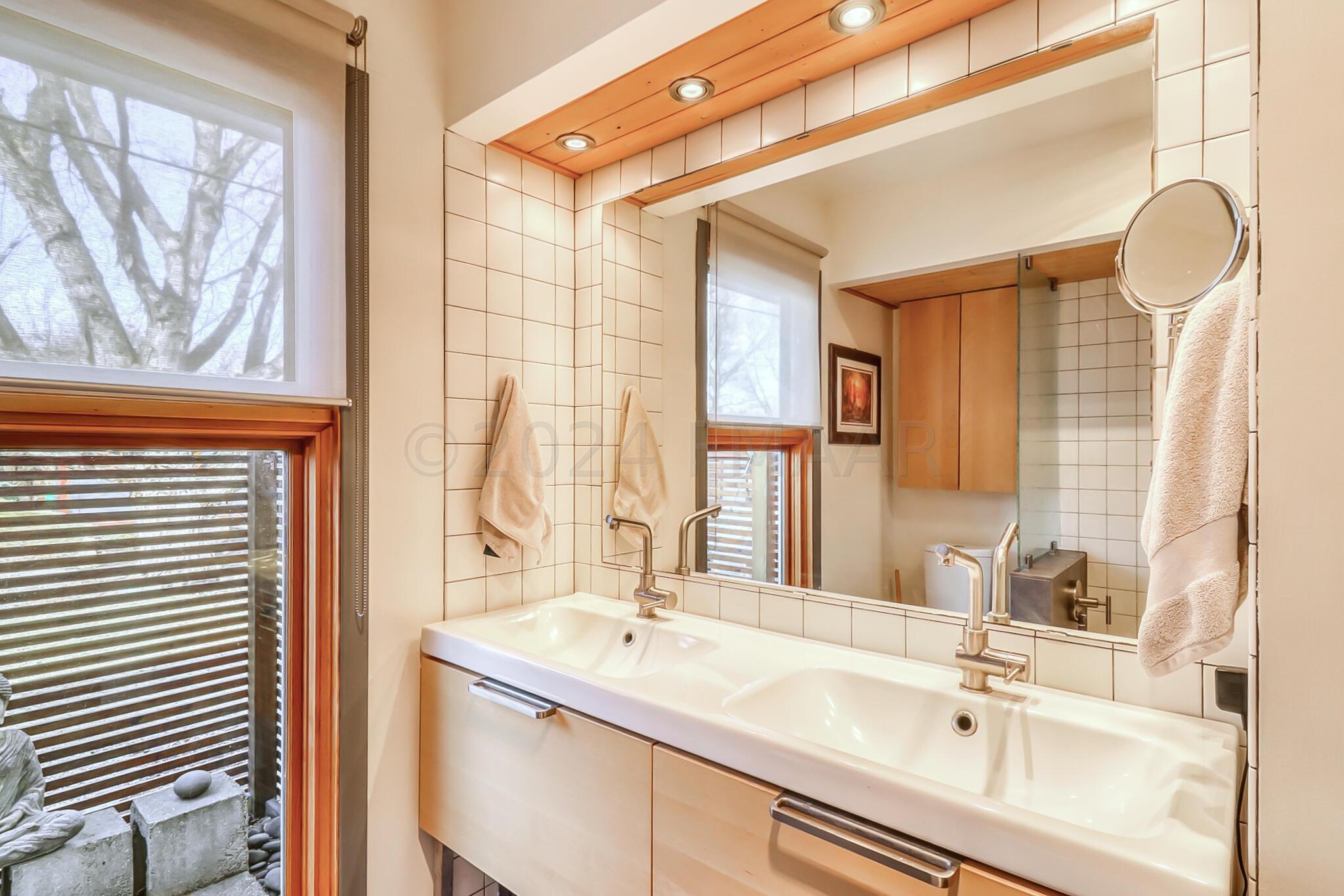 Bathroom1_1