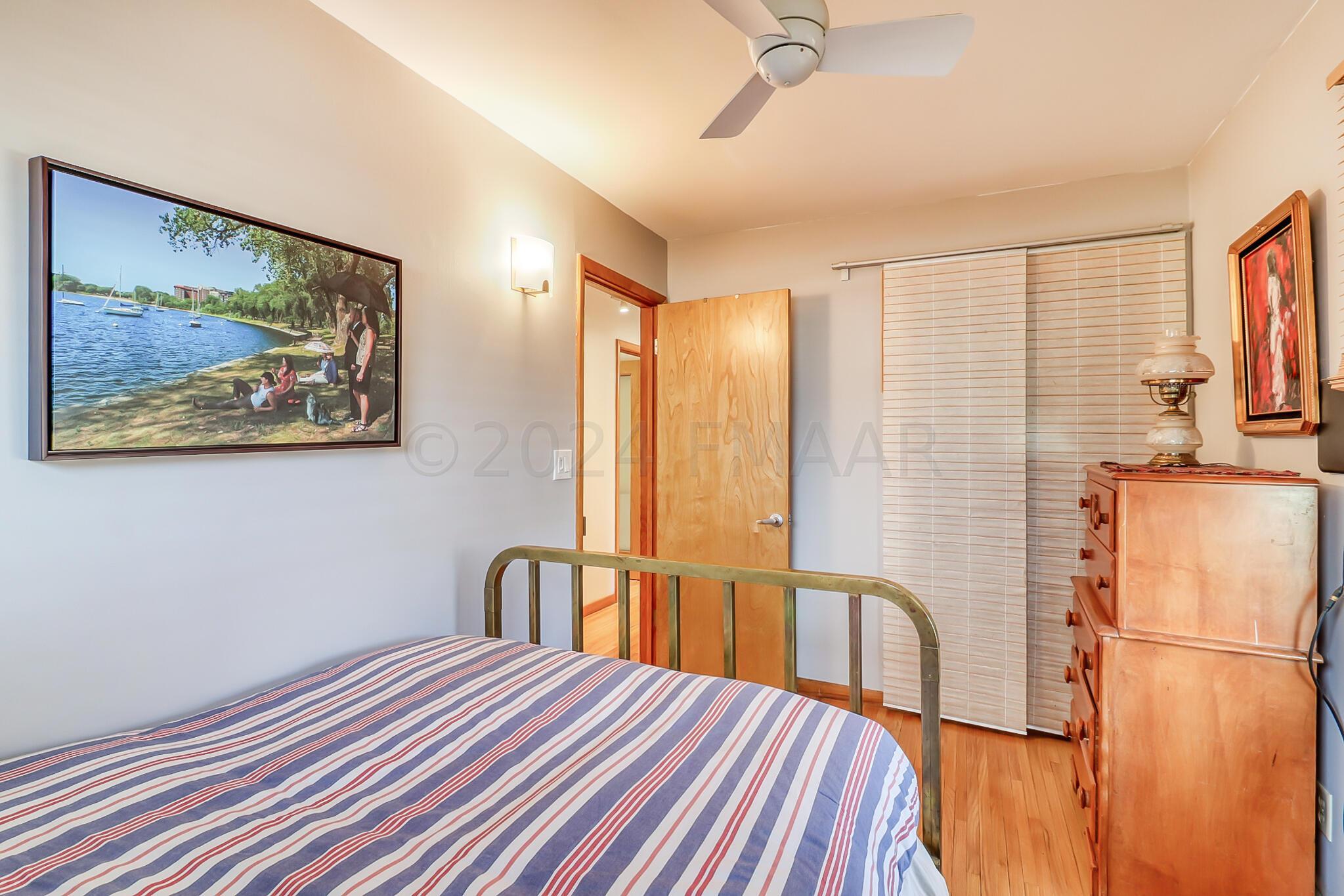 Bedroom2_3
