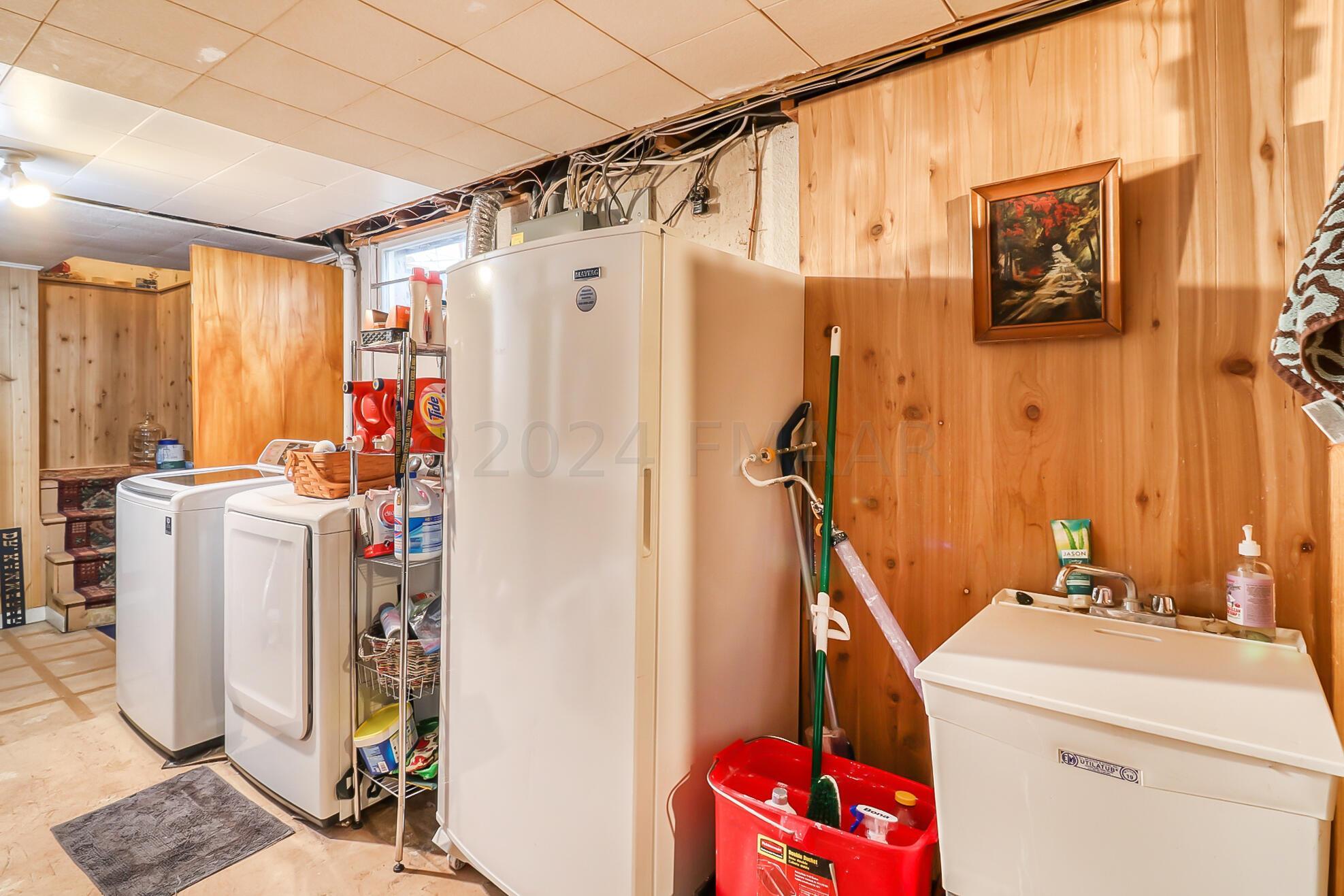 Basement_Laundry1_2
