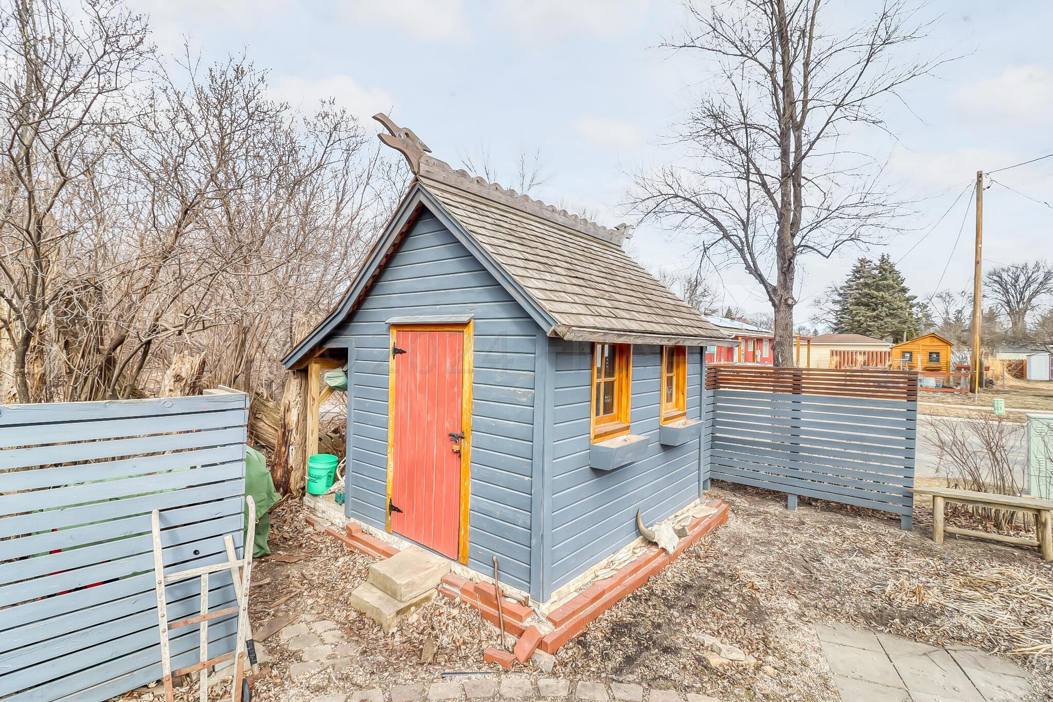 Backyard_Shed1_1