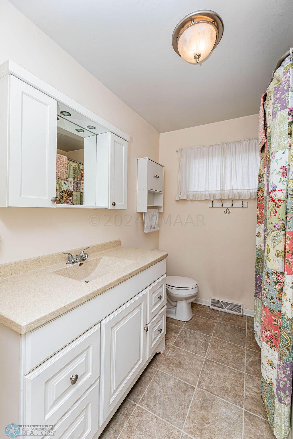 Main Floor Bathroom