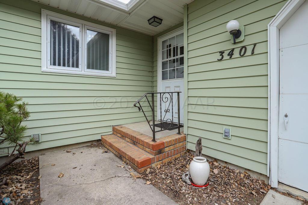 3401 1st St N, Fargo