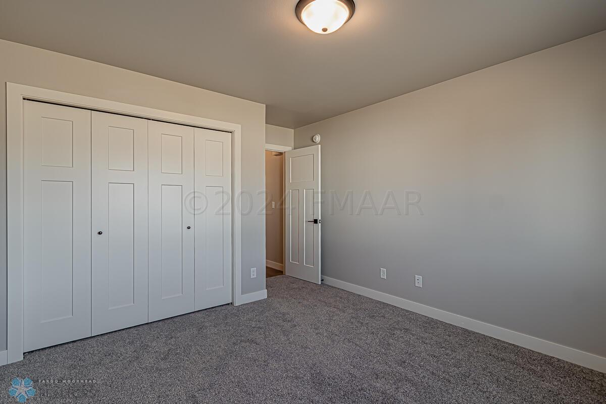 1128 Jill Dr W, West Fargo, ND 58078-13