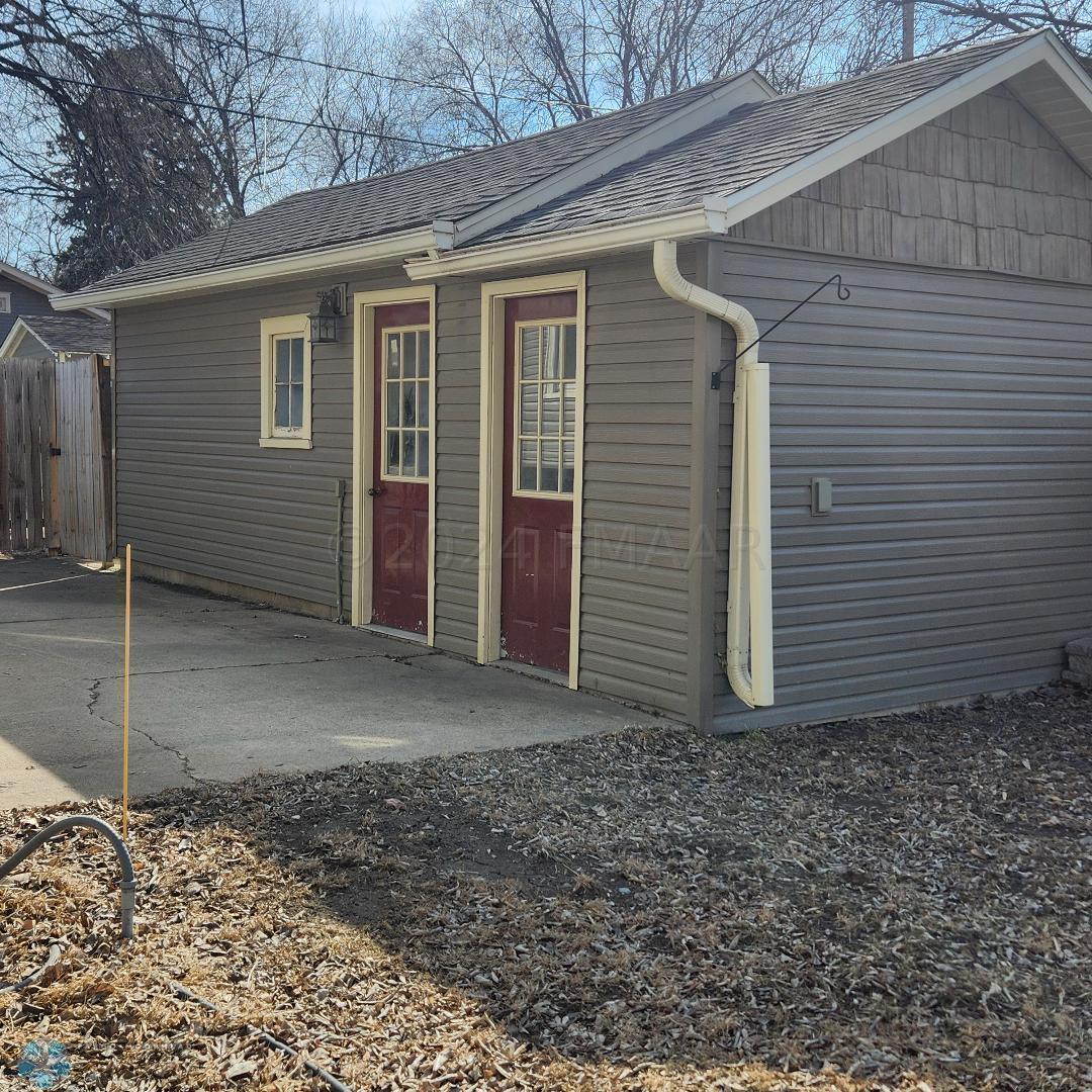 Garage 2