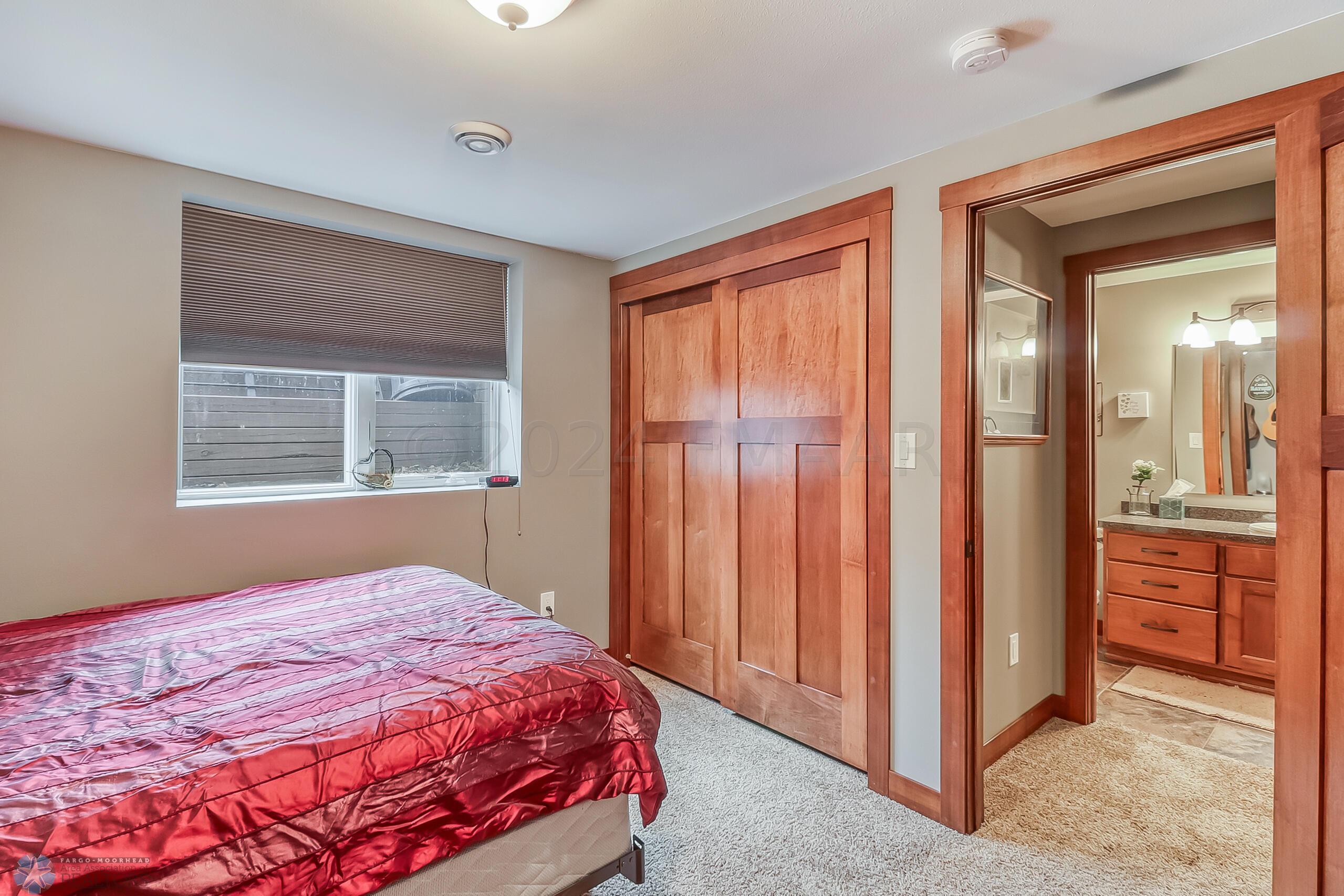 Basement Bedroom1_2